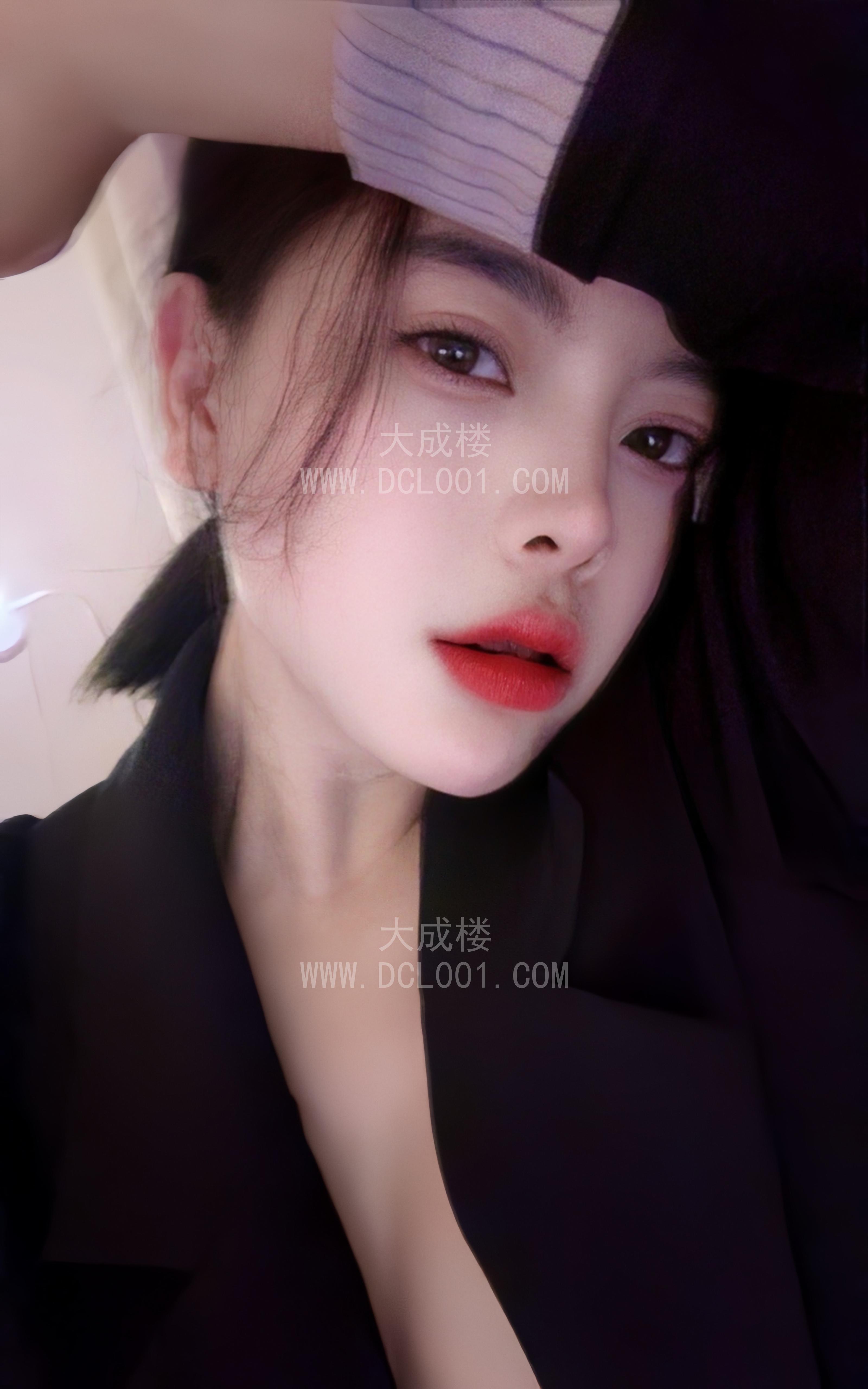 栖霞马群笑笑