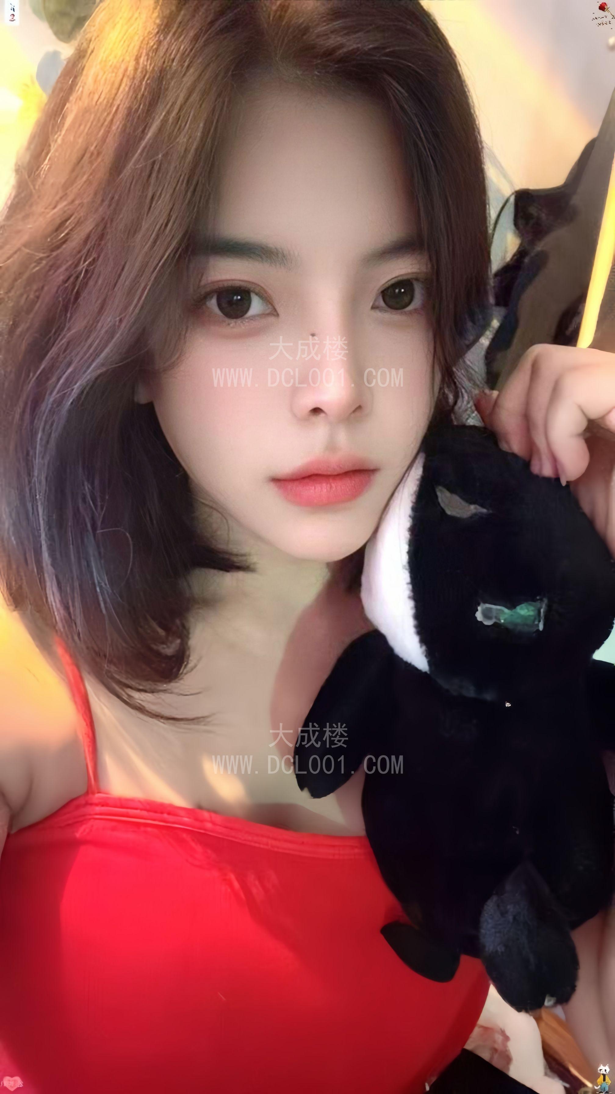 栖霞马群笑笑