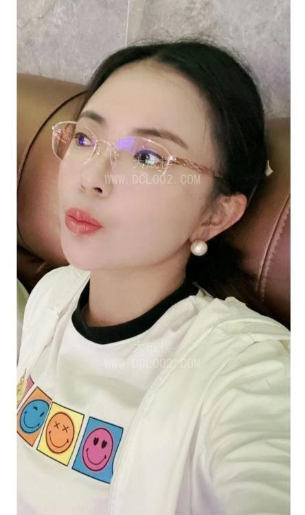 海珠双飞眼镜儿妹妹和闺蜜