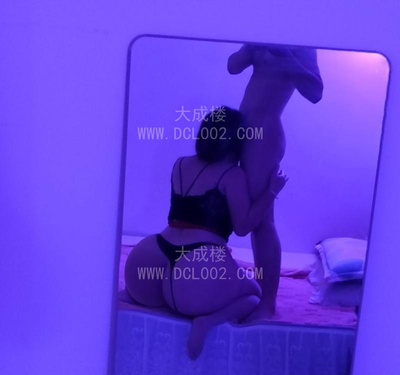 杭州超巨臀小少妇