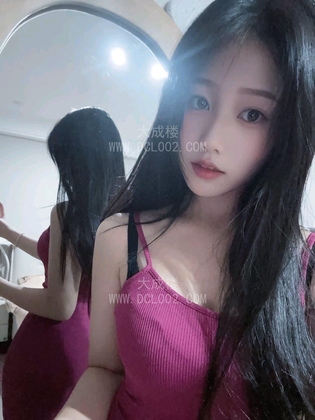 朝阳肤白长腿滋滋