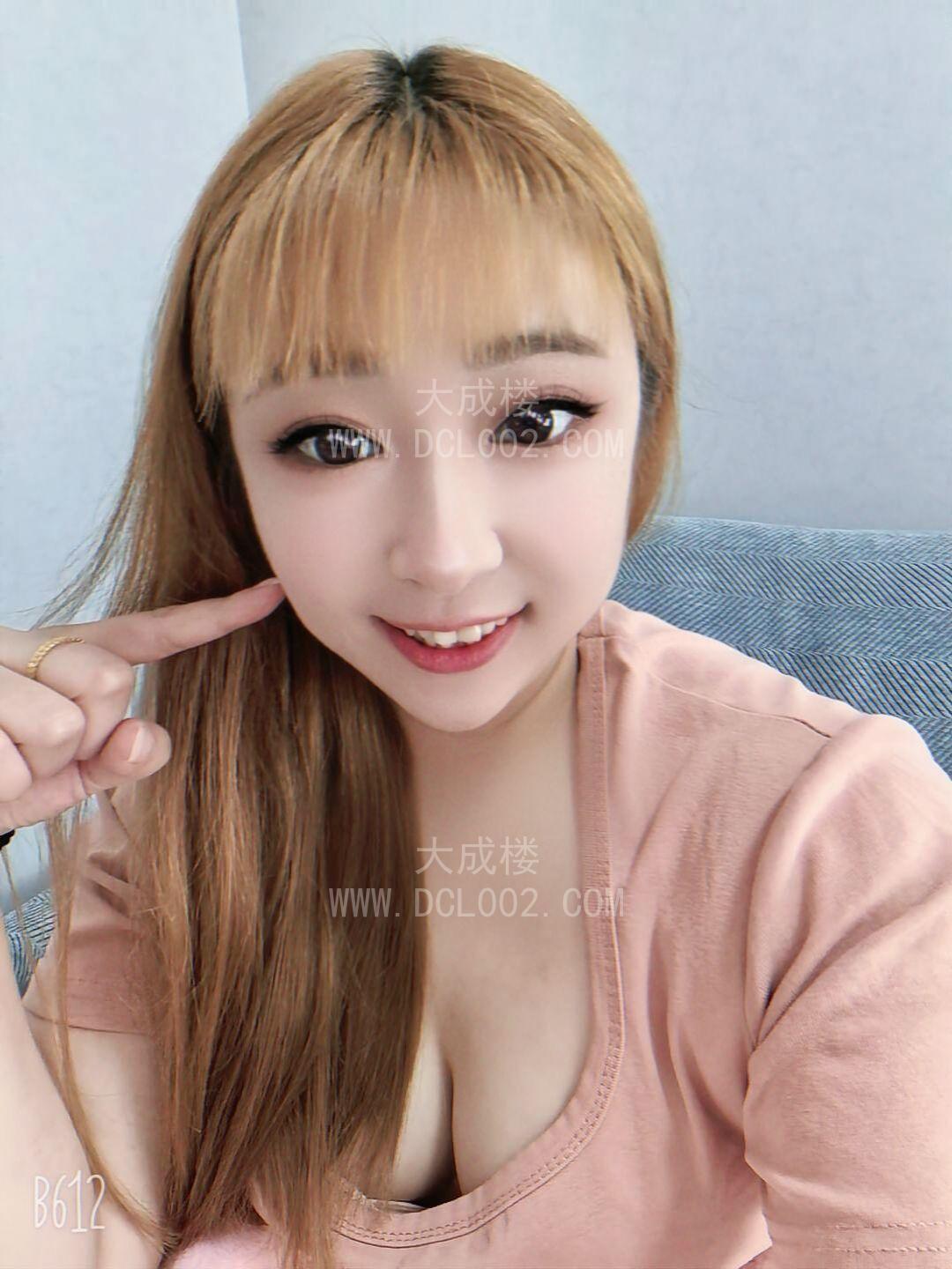 天津咸水沽舌吻靓妹