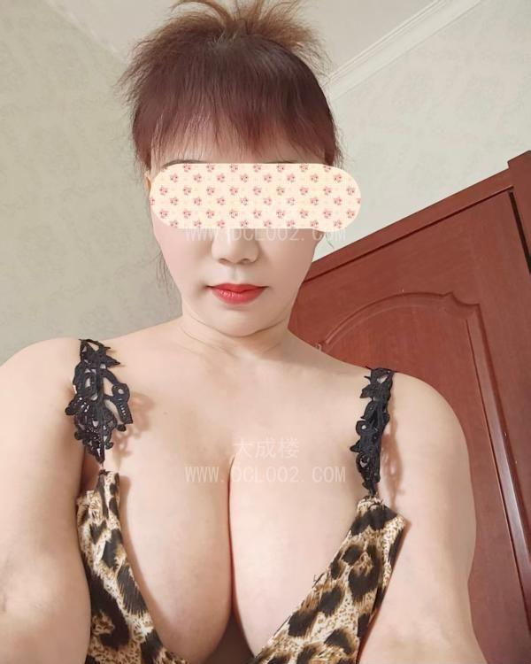 西安龙首原大胸姐姐