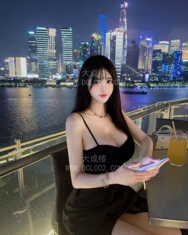 闵行F奶高颜嫩妹兔兔