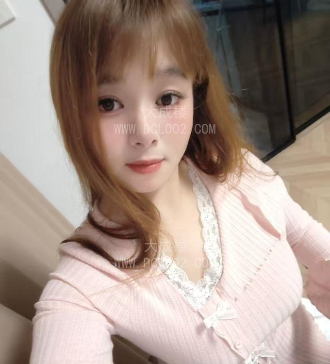 杭州东站巨乳妹