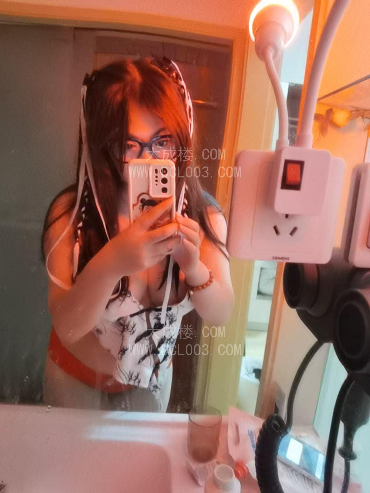 闵行丰满甜妹