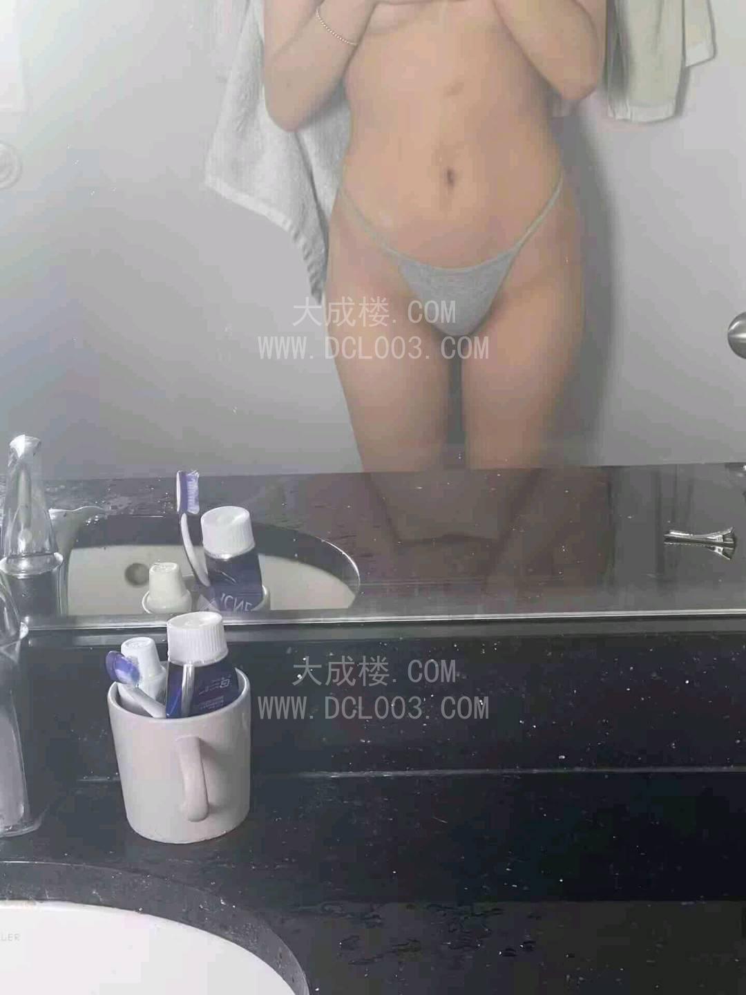 沧州性感多汁骚女会碰水