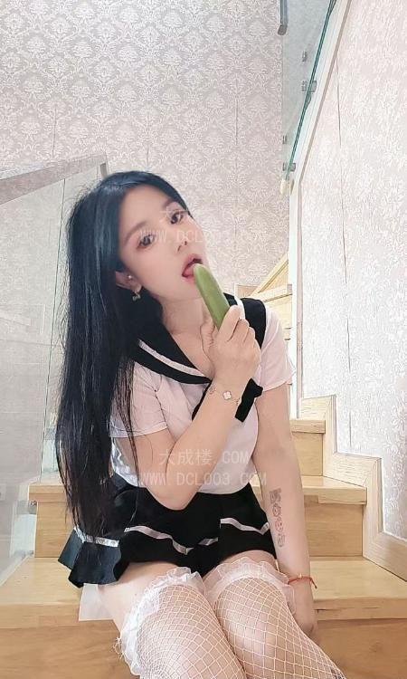 南京南站白嫩妹妹