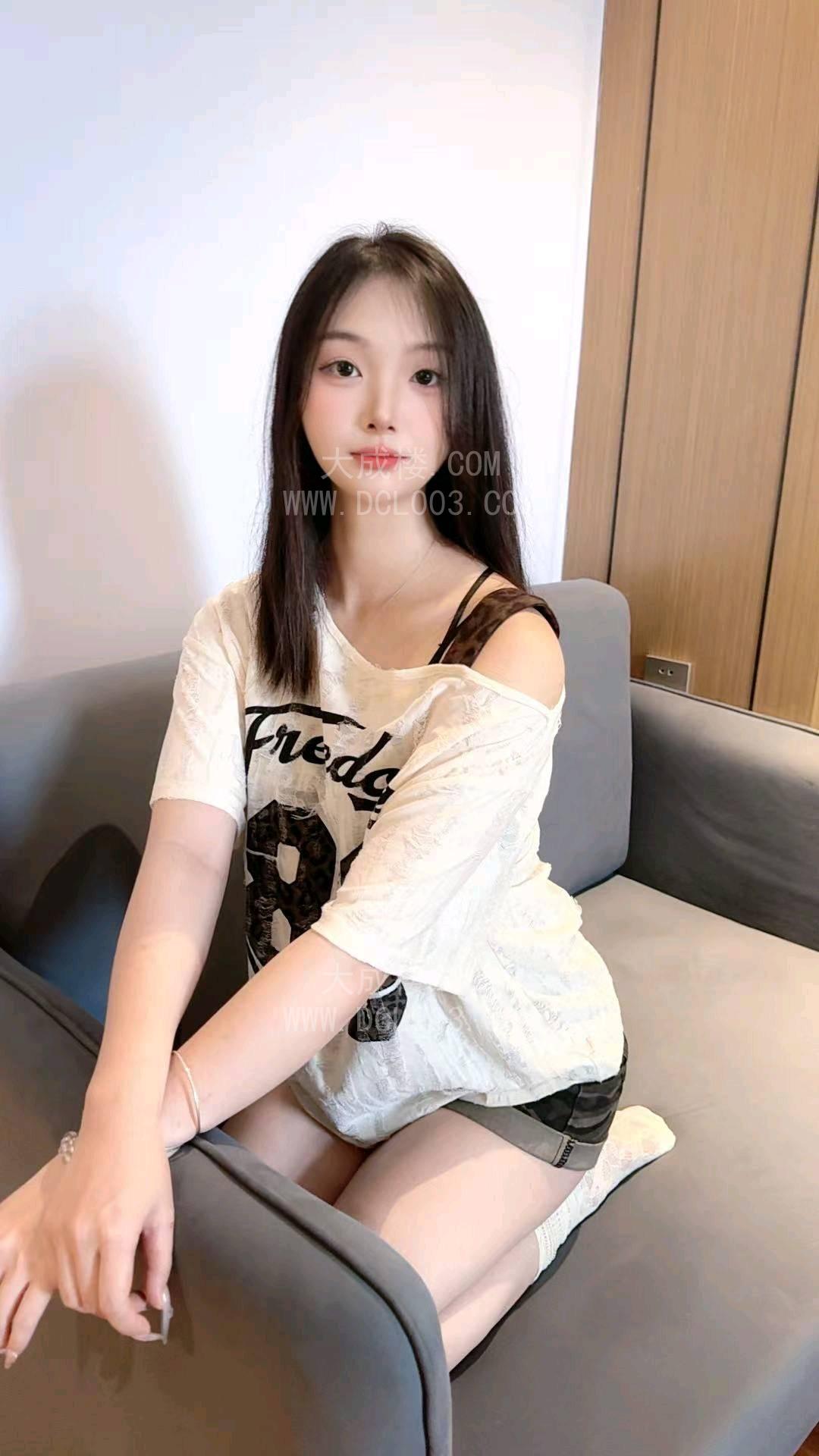 武汉清纯小姐姐