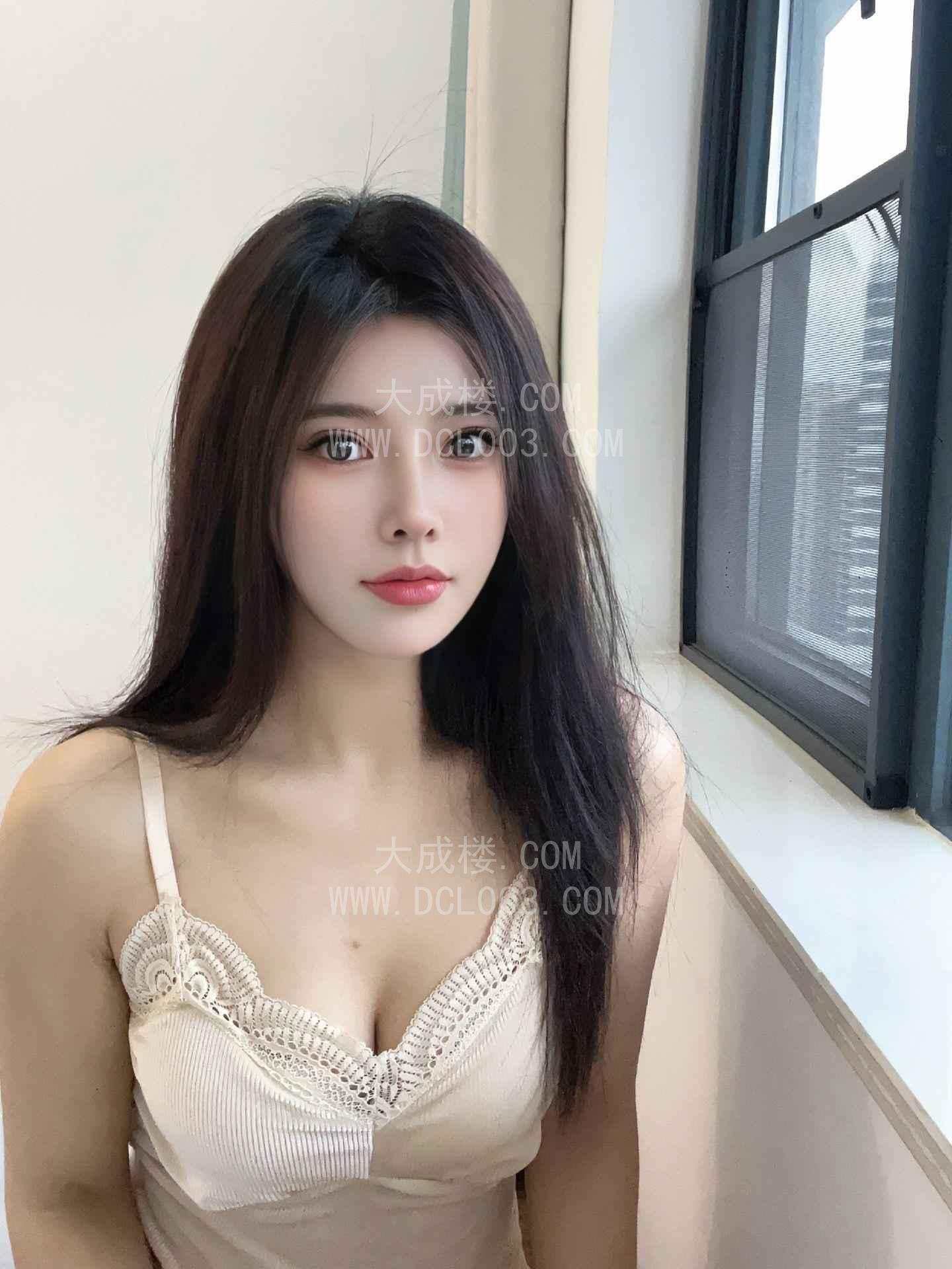 朝阳性感销魂长腿大胸妹