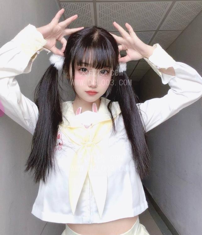 静安清纯二次元颜值嫩妹