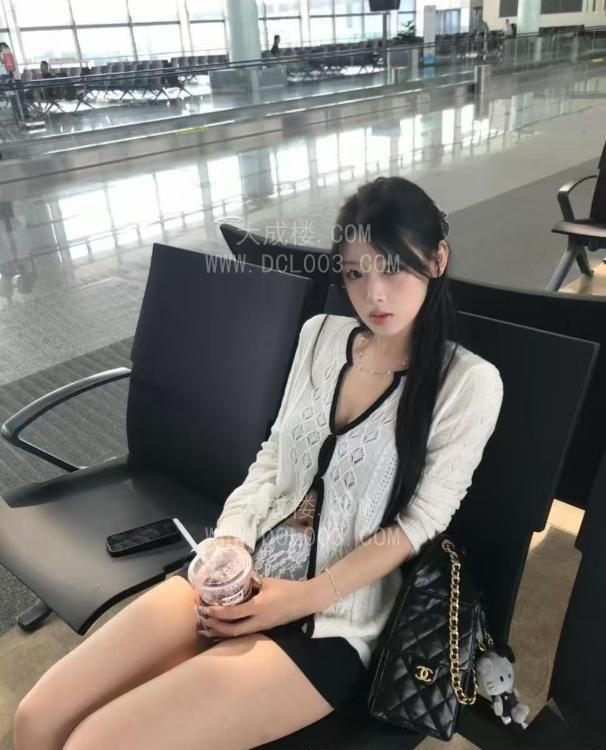 虹口大胸多汁性感彤彤