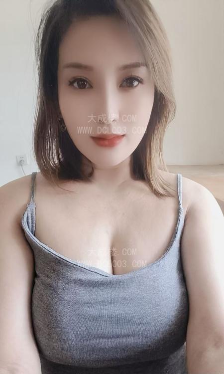 滨海大胸少妇