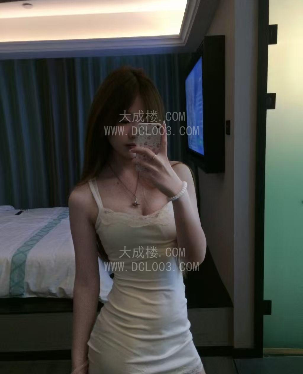 南京邻家小妹兼职赚零花钱