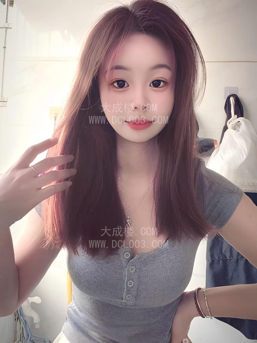 成都嫩妹大灯珞珞