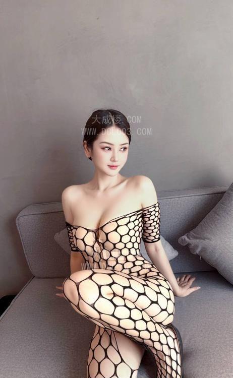 东莞南城大蟒蛇可乐美女