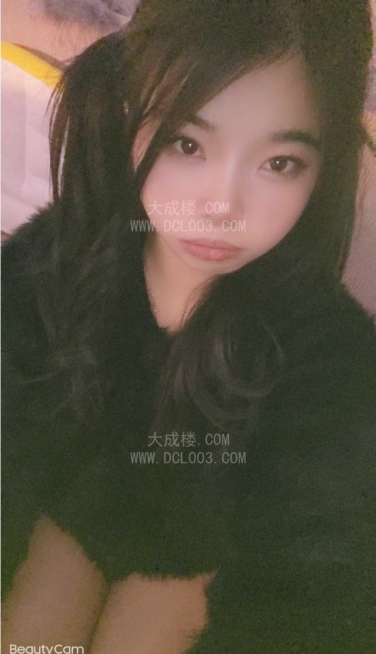 武汉果果03嫩妹