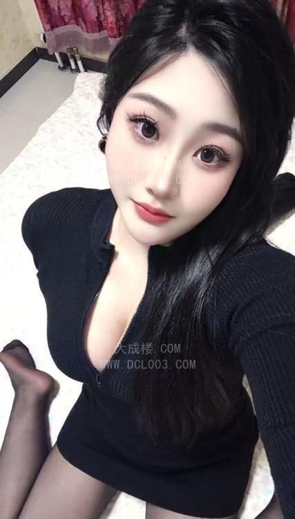 南开丰满大奶骚货