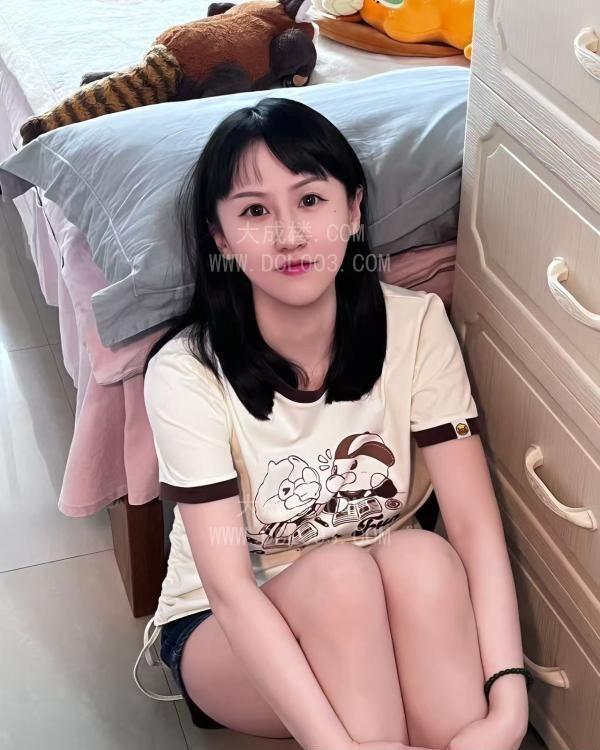 成都年轻妹儿喵喵