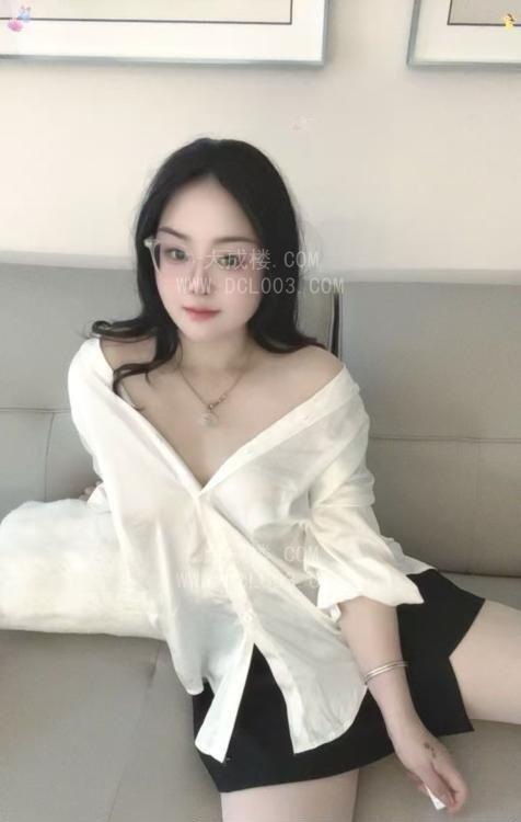 成都服务系眼镜小妹