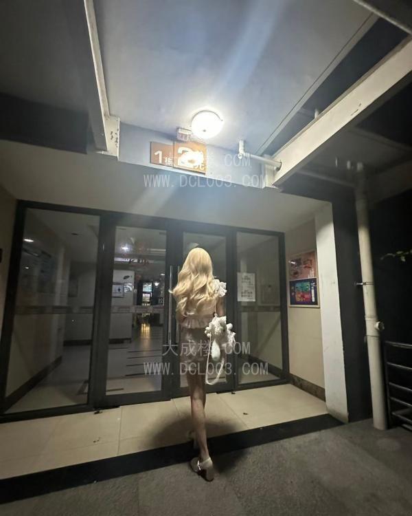 成都身材控嫩妹花生