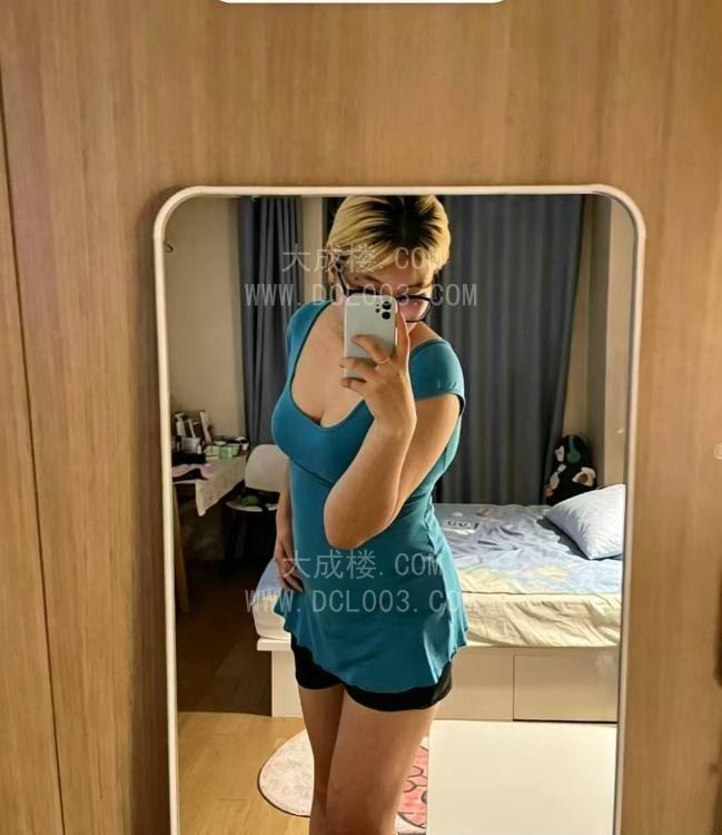 青岛新人妹妹小穴紧水多