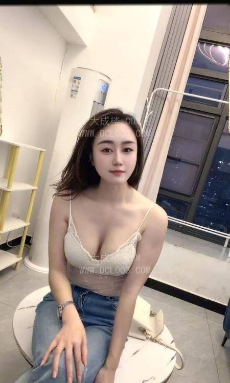 长沙雨花大胸妹
