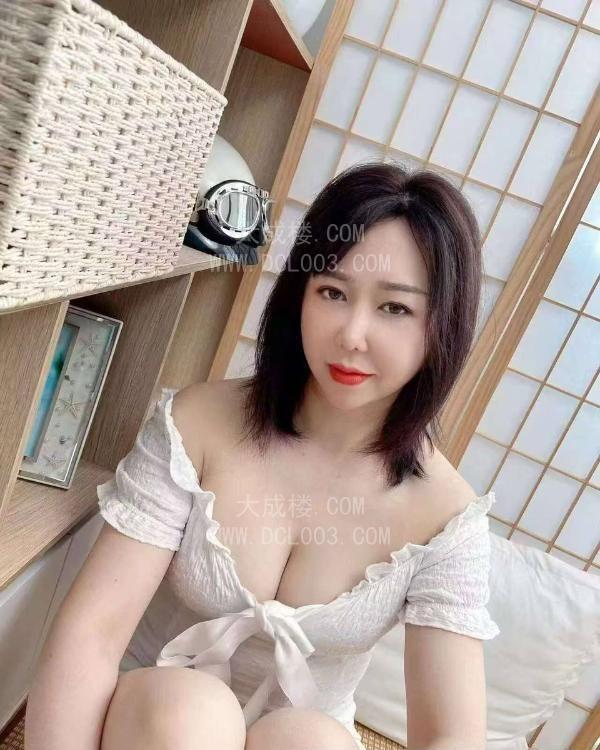 黄岛长腿大奶少妇