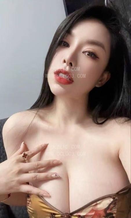 天河性感内衣模特卡丽