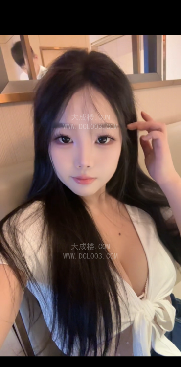天河美乳嫩妹小泡泡