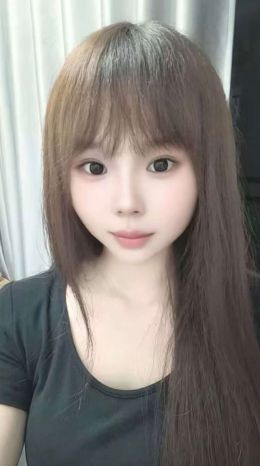 白云清纯粉嫩水多小美女妃妃