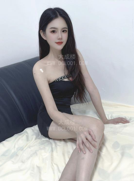 白云腿模乐乐