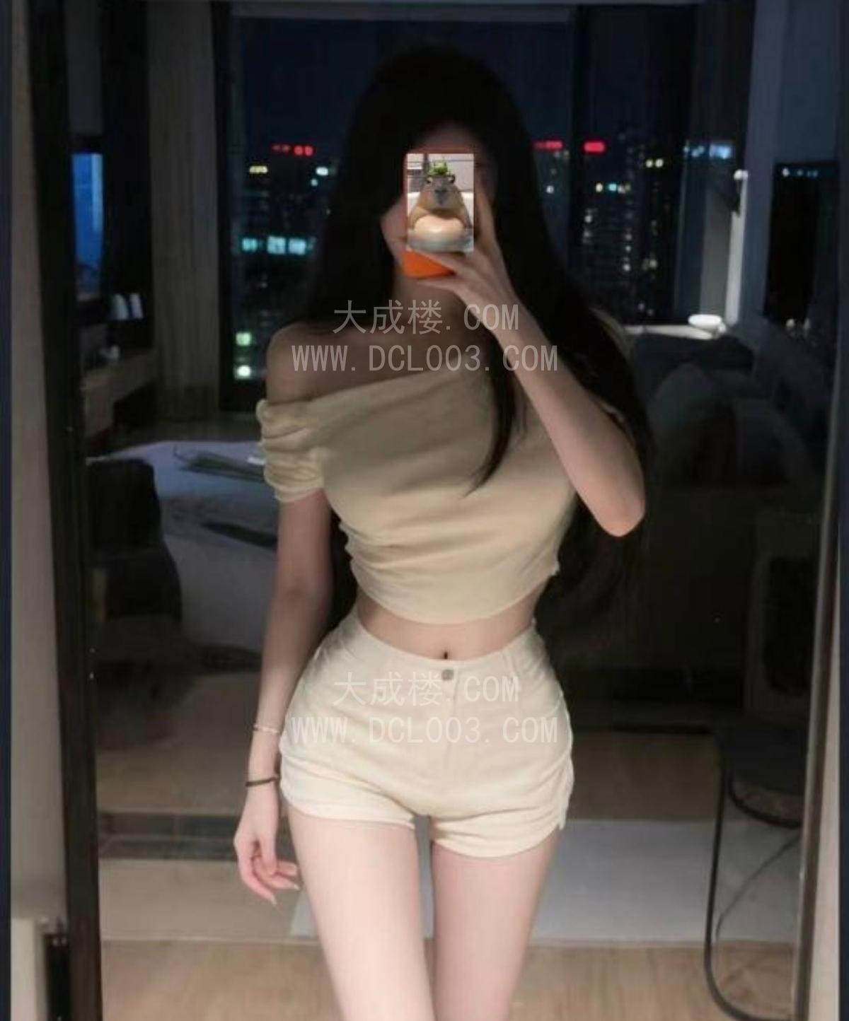 南山性感甜妹