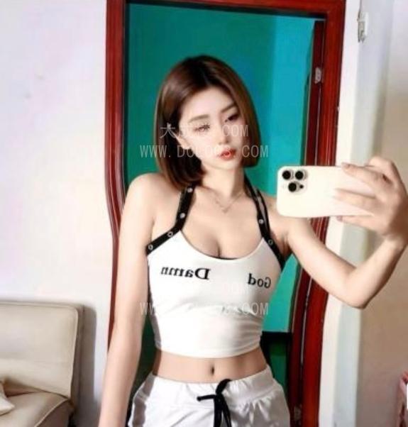 天河丰满短发美女