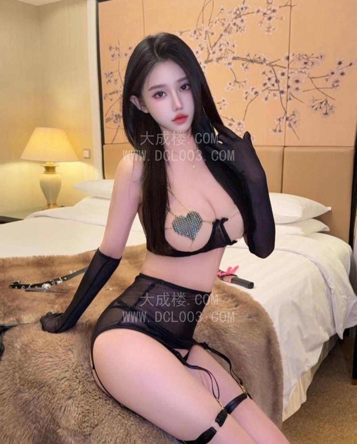 成都武侯天然巨乳梓潼老师