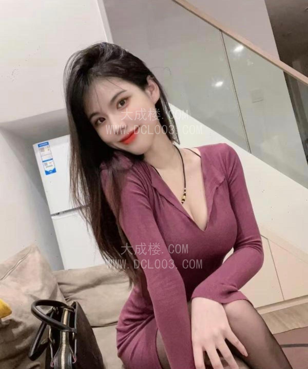 海珠妩媚翘臀小骚货