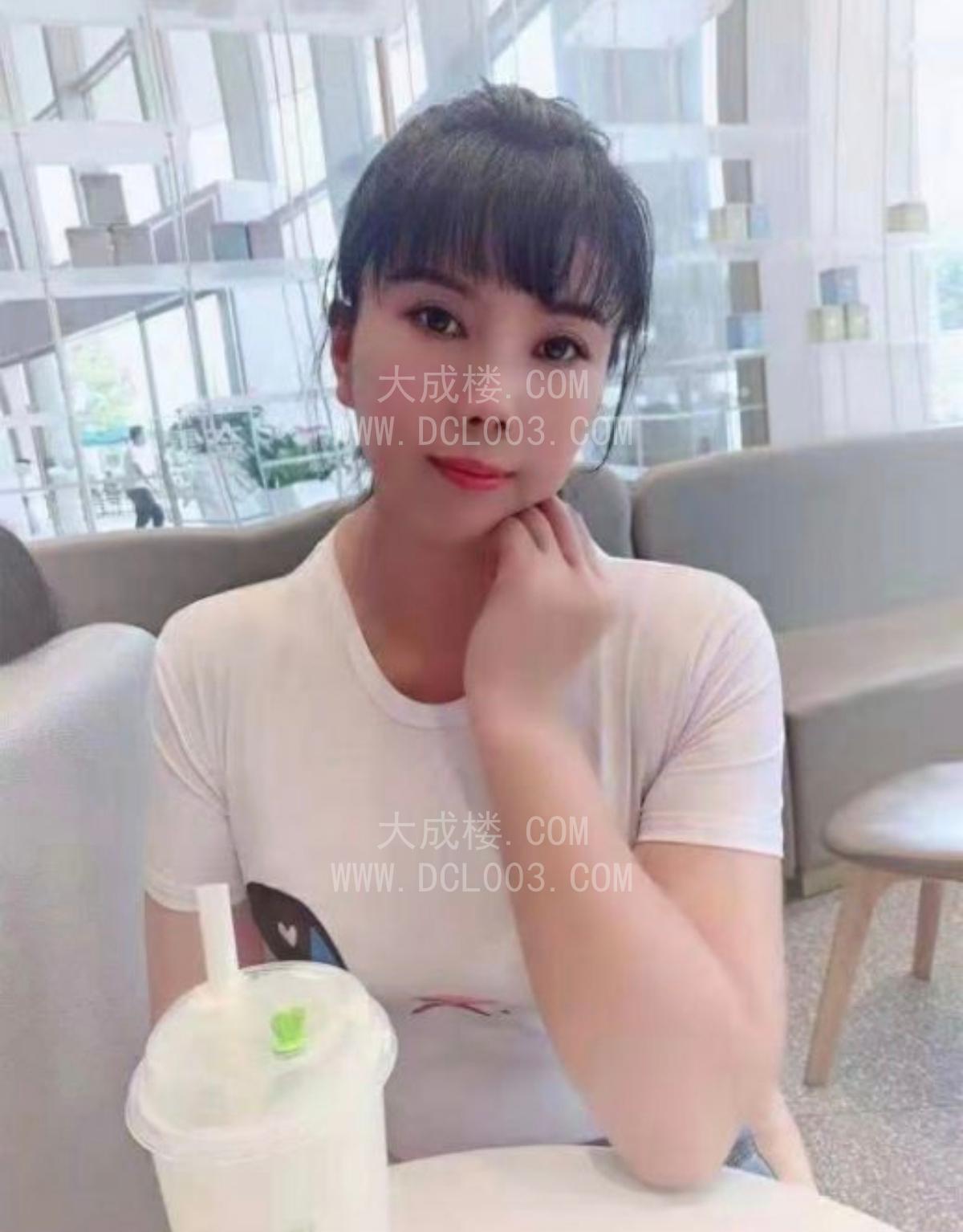 天河大奶依依
