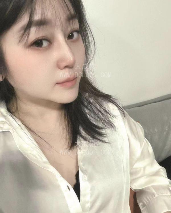 舌吻少妇艳艳