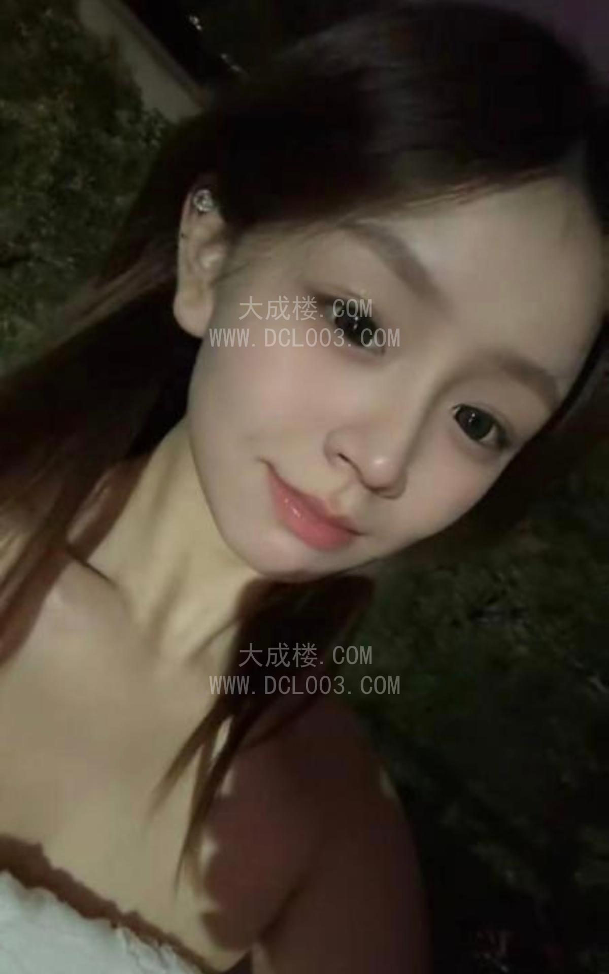 南山性感甜妹