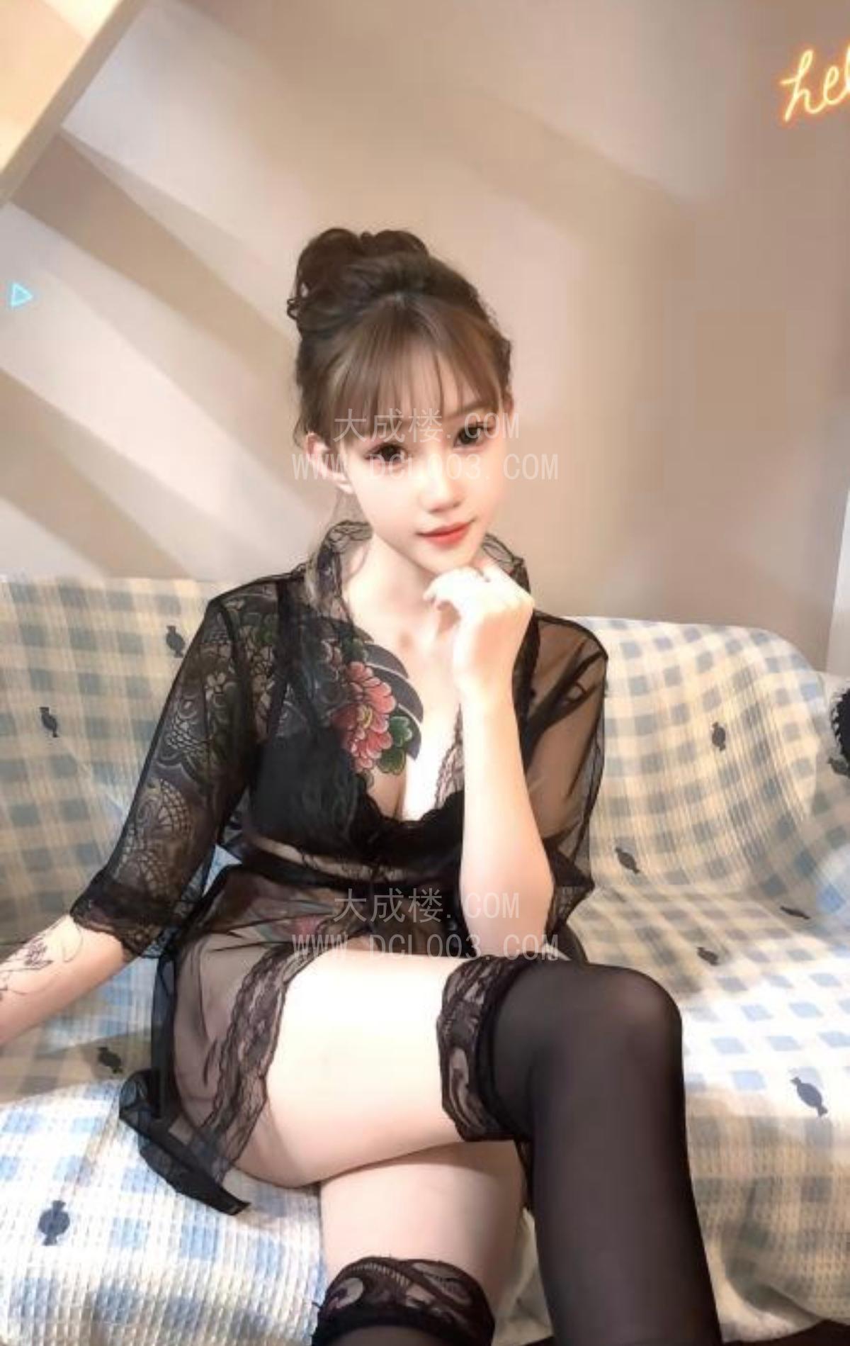 成都武侯美乳纹身妹小井