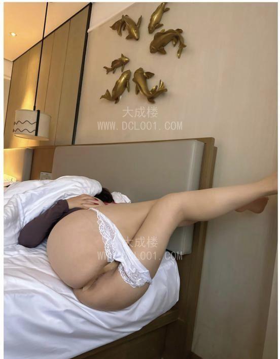 车震大臀嫩妹