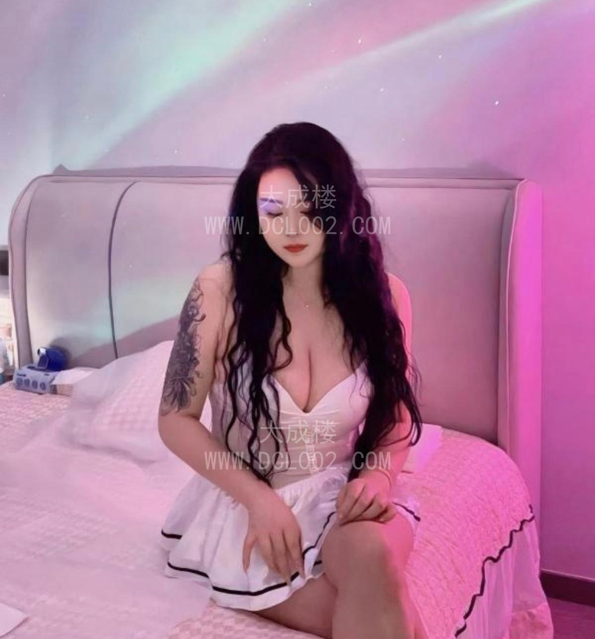 杭州巨乳红唇性感贝贝